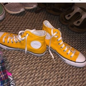 Yellow converse